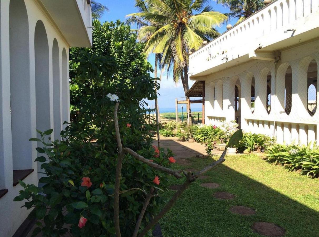 Hotel Silver Sands Negombo Exterior foto