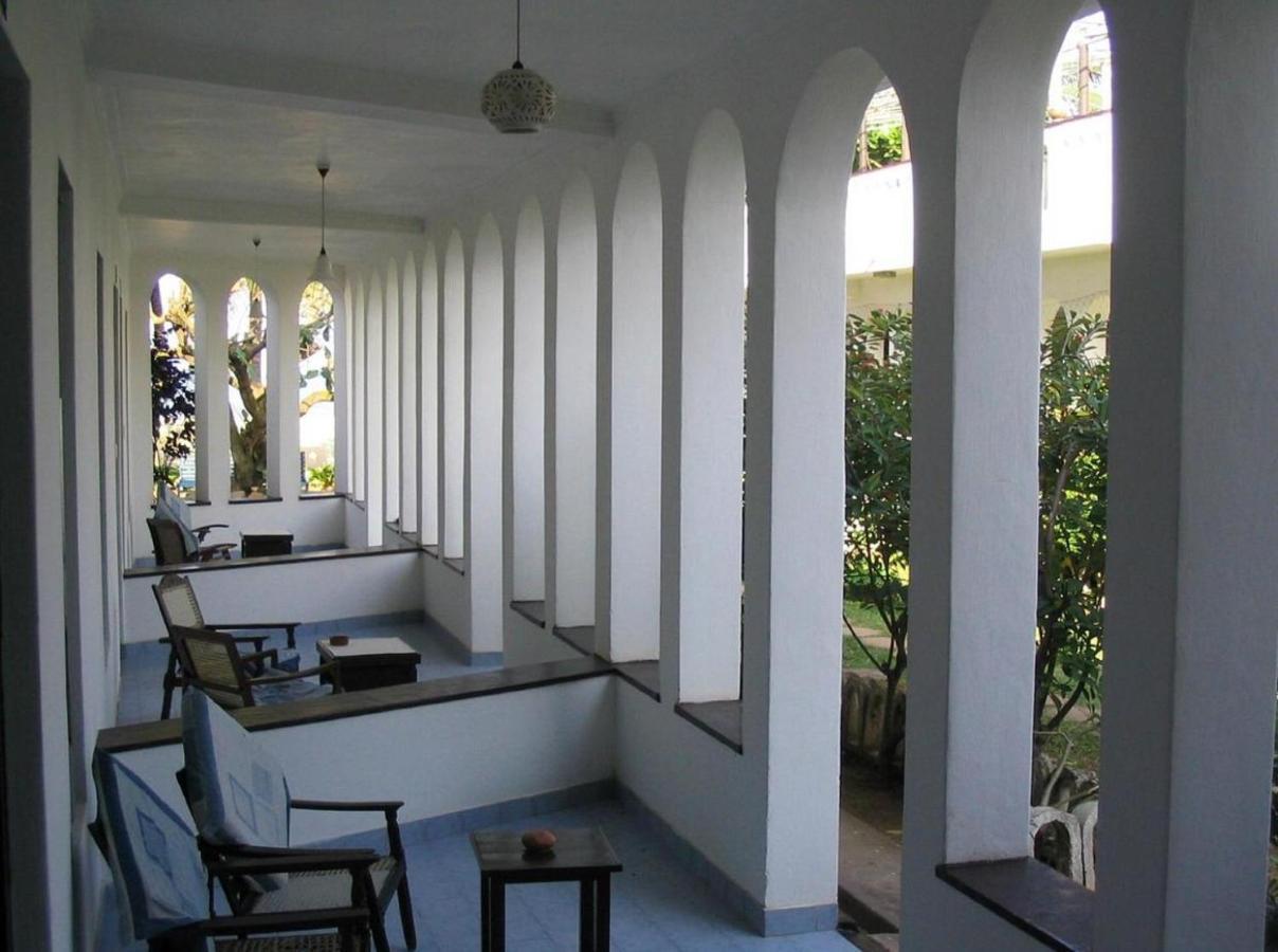 Hotel Silver Sands Negombo Exterior foto
