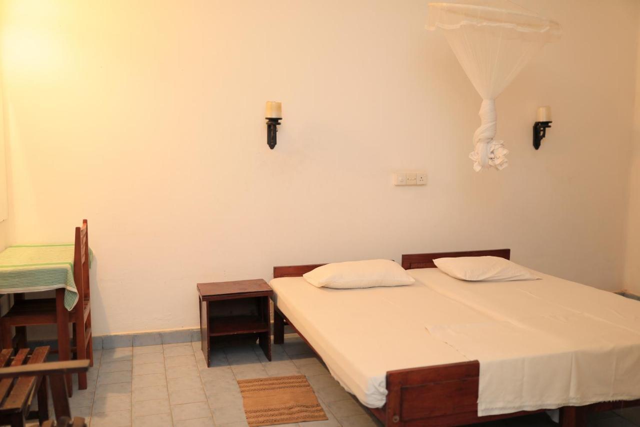 Hotel Silver Sands Negombo Exterior foto