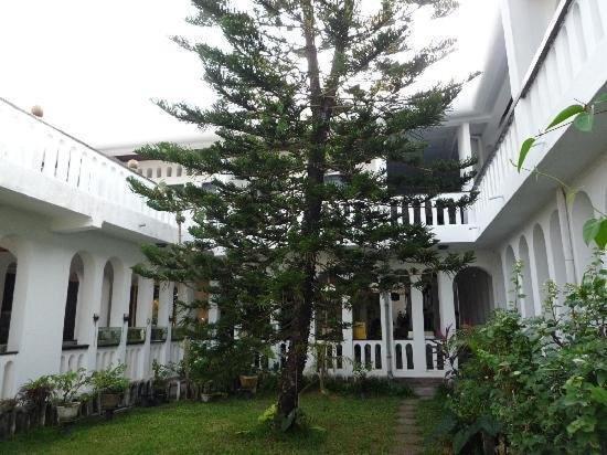 Hotel Silver Sands Negombo Exterior foto